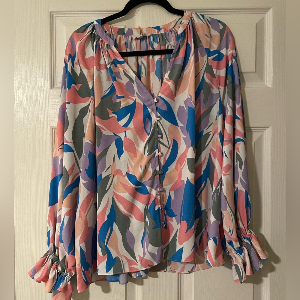 Entro Blouse - Size Medium